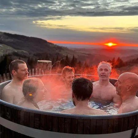 Caldera Et Activites D'altitude Saint-Projet-de-Salers